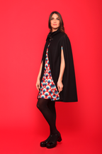 Cape noire femme doublée motif rétro