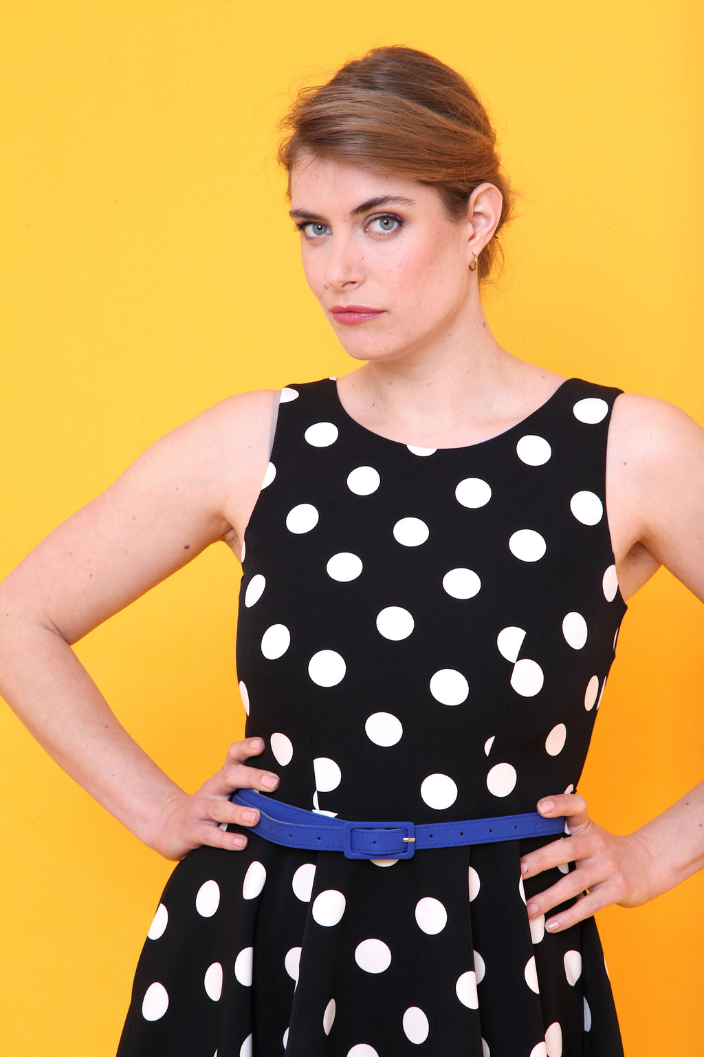 Robe à Pois Mi-Saison Coupe Droite