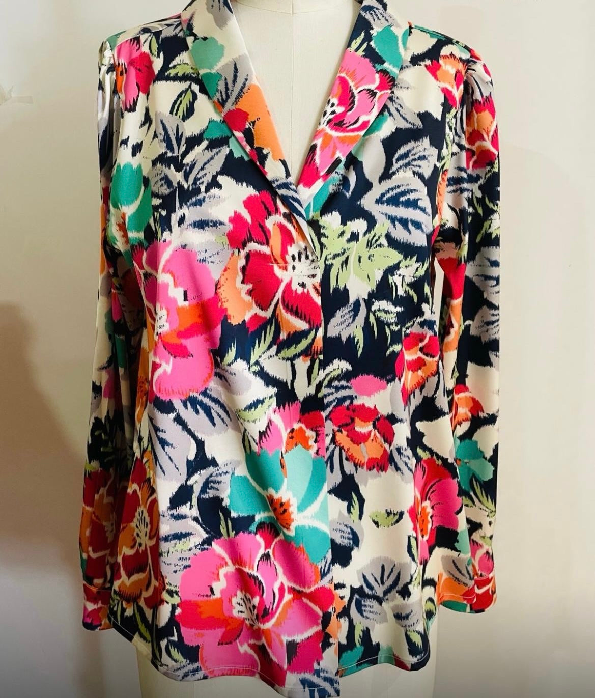 Blouse fluide fleuri col V