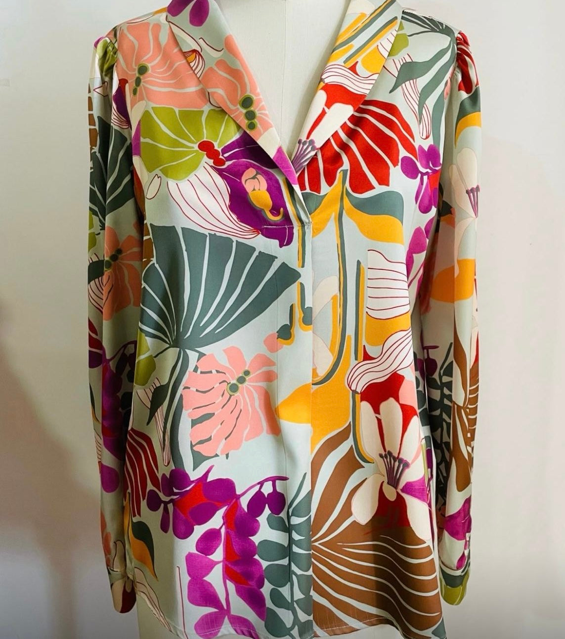 Blouse fluide fleuri col V